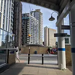 Large 2 Bed Apartment London Lewisham Catford - Long Stays Allowed